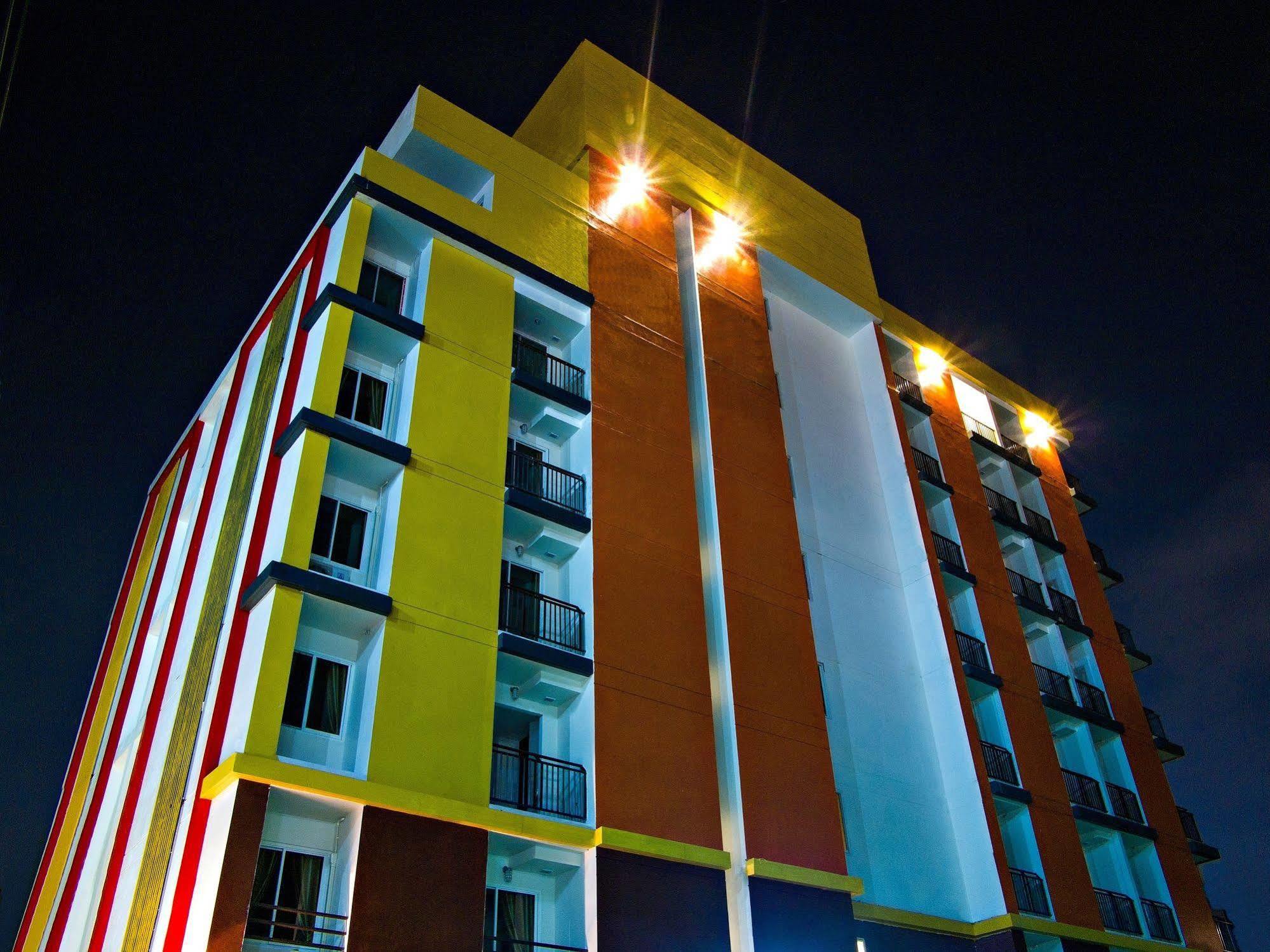 Nrv Place Apart Hotel Bangkok Dış mekan fotoğraf