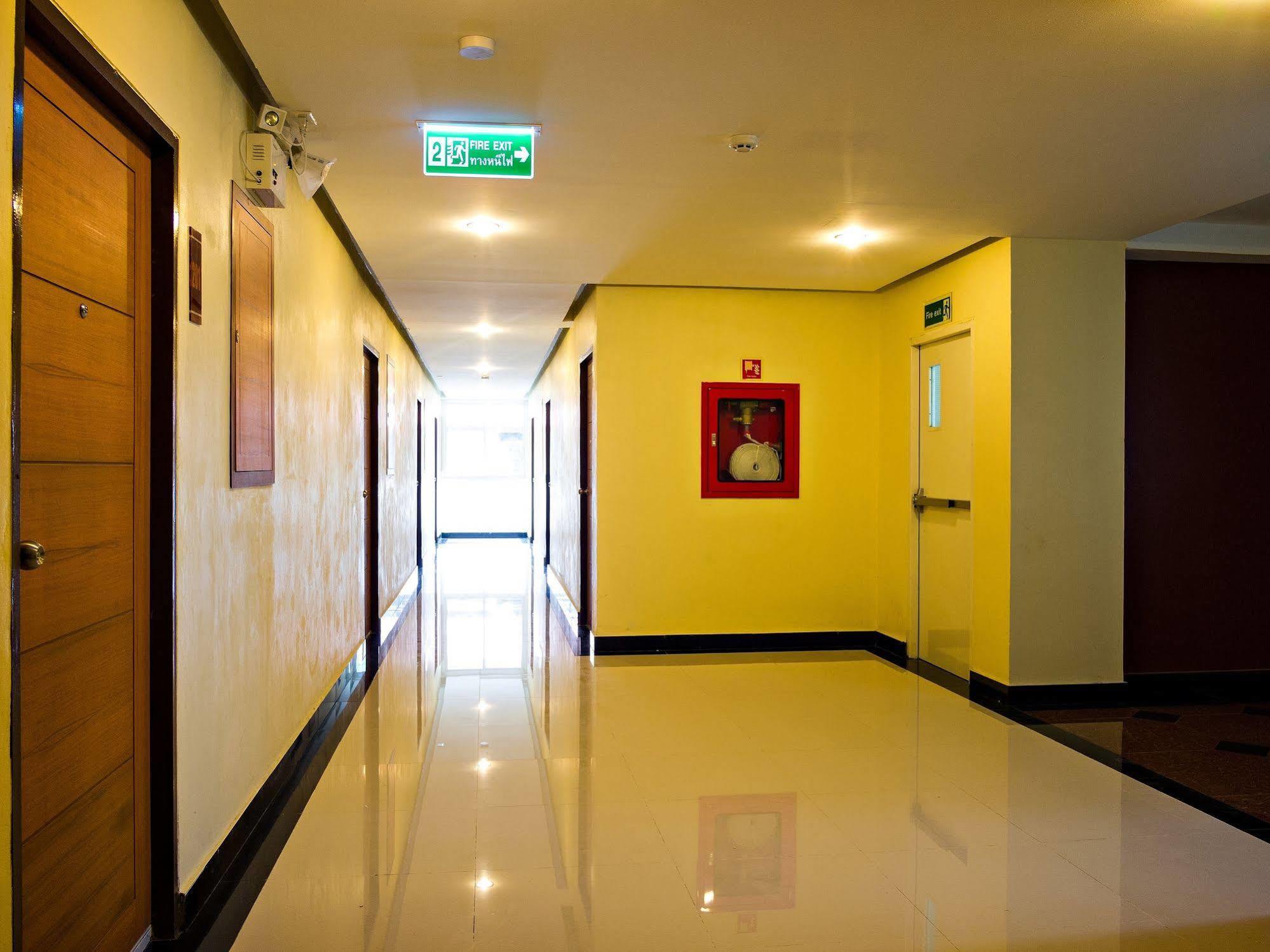 Nrv Place Apart Hotel Bangkok Dış mekan fotoğraf