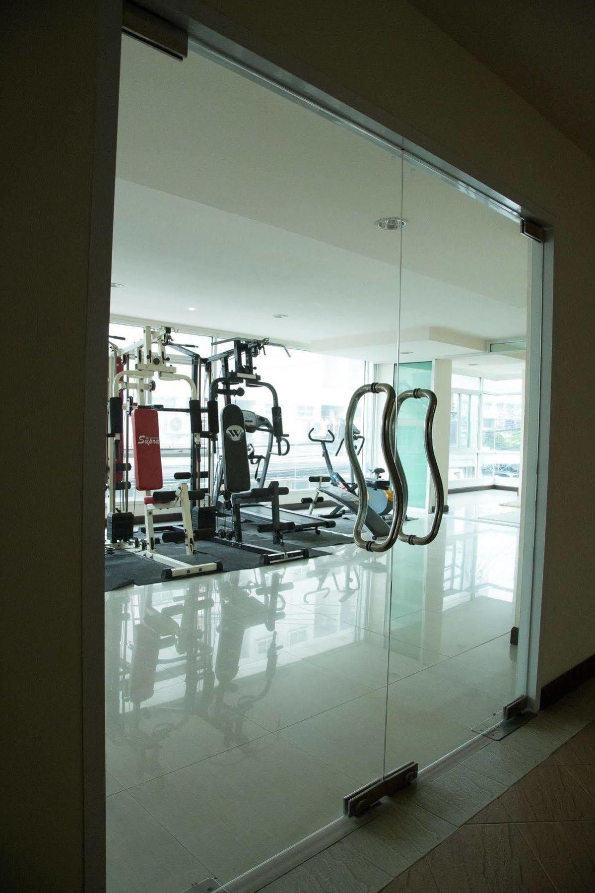 Nrv Place Apart Hotel Bangkok Dış mekan fotoğraf