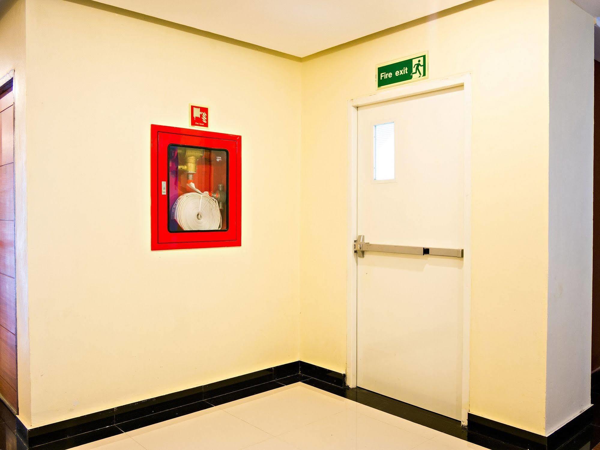 Nrv Place Apart Hotel Bangkok Dış mekan fotoğraf
